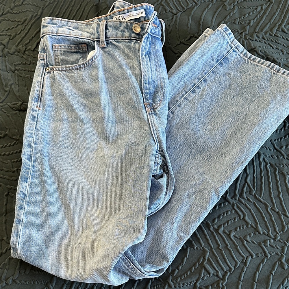 Zara Faded Blue Denim Jeans!